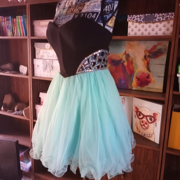 Gorgeous strapless dress - Picture 3 of 8